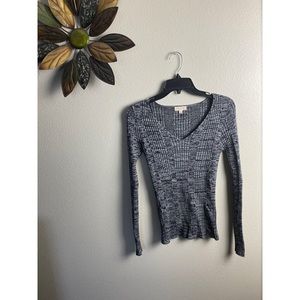 GREY LONG SLEEVE V NECK SWEATER